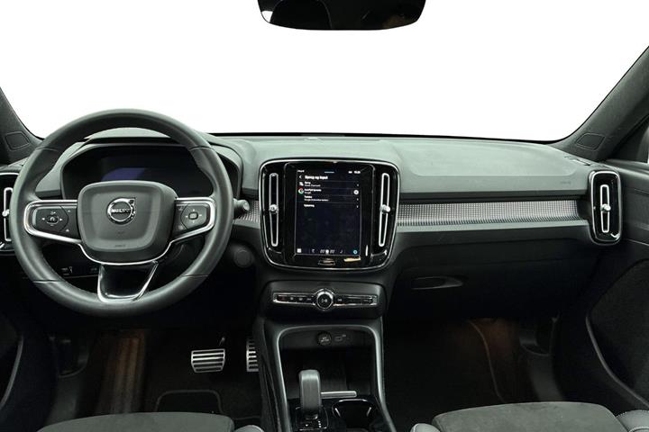 Sort Volvo XC40 fra 2022