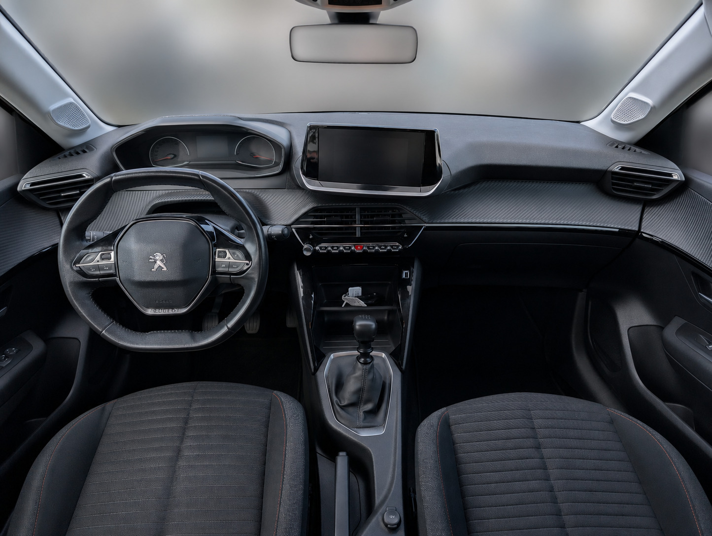 Rød Peugeot 208 fra 2020