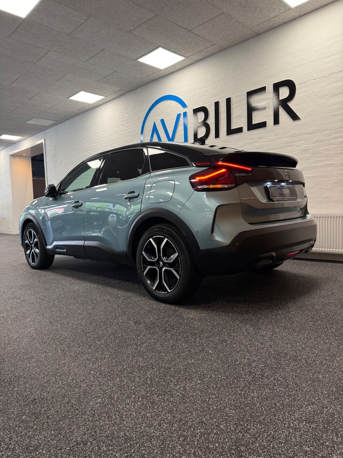 Blå Citroën ë-C4 fra 2024