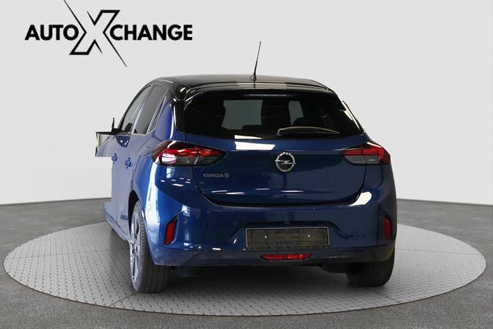 Blå Opel Corsa-e fra 2021