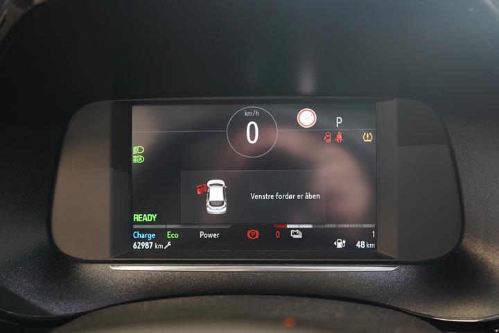 Blå Opel Corsa-e fra 2021