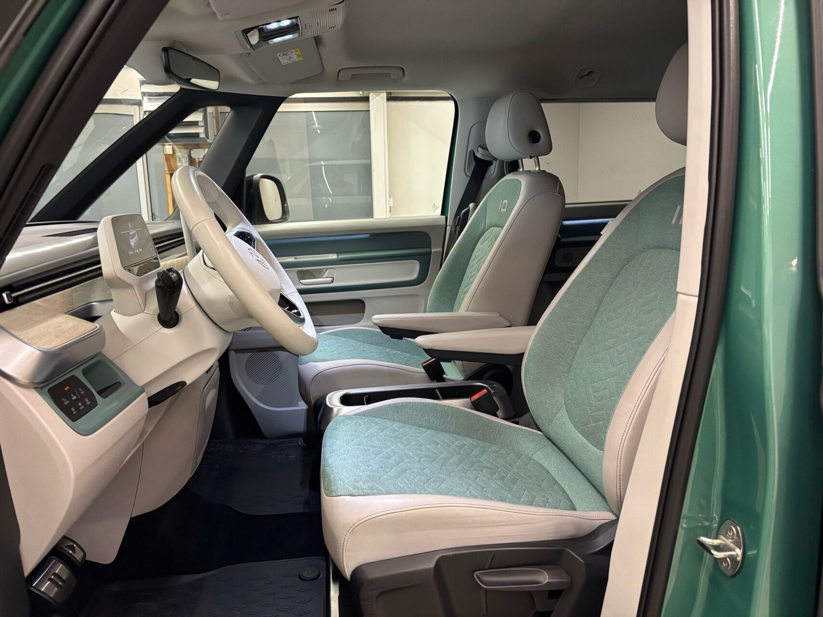 Grøn VW ID.Buzz fra 2023