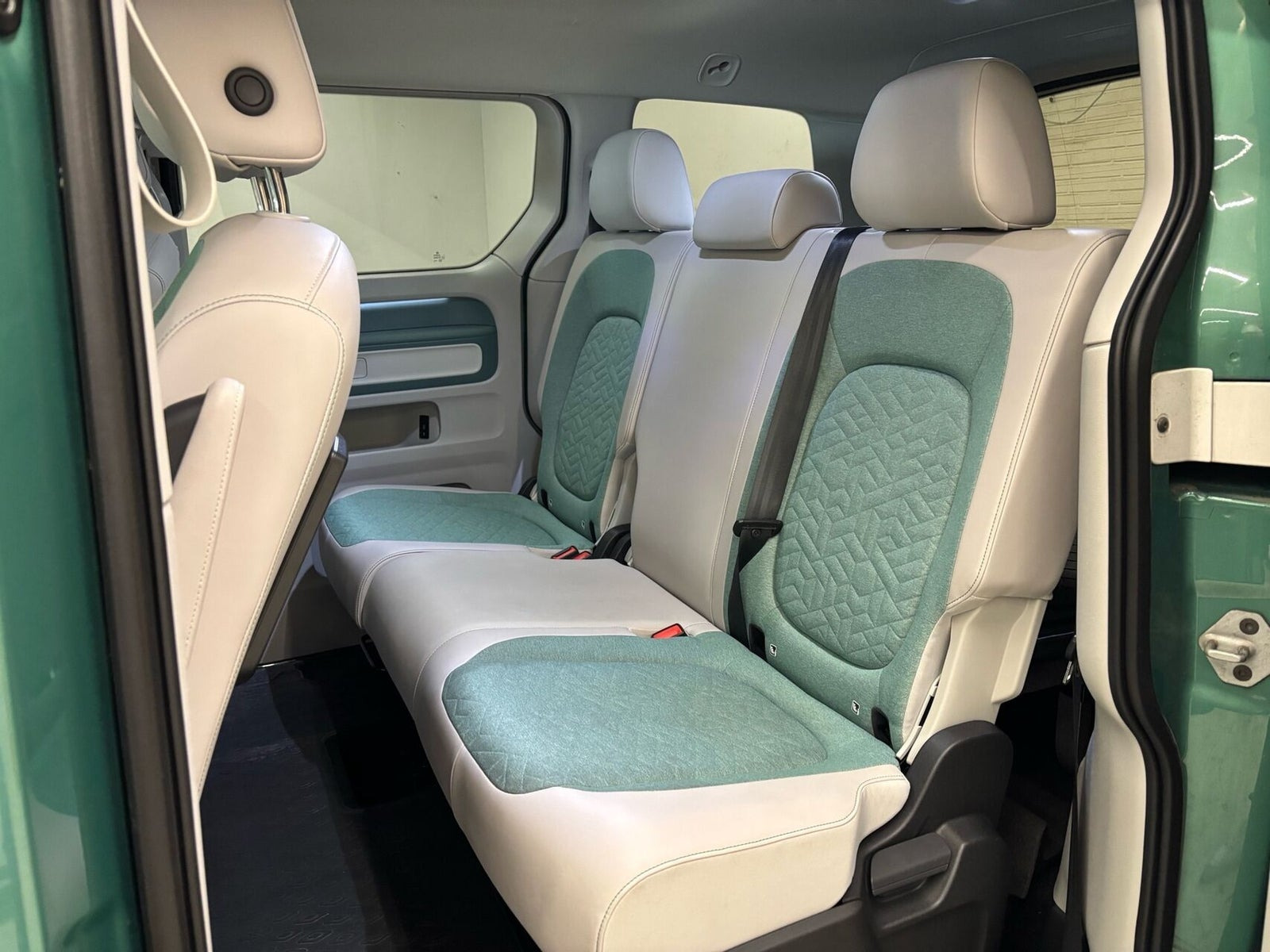 Grøn VW ID.Buzz fra 2023