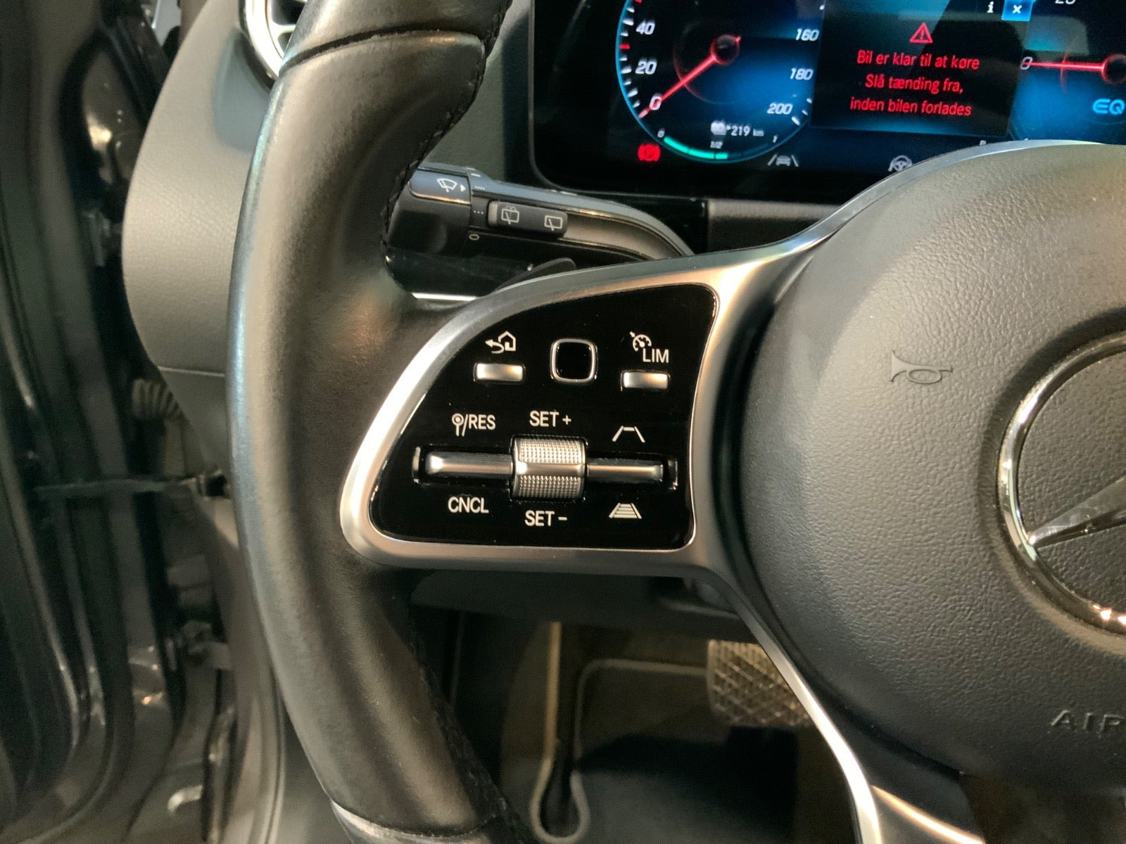 Grå Mercedes EQA250 fra 2022