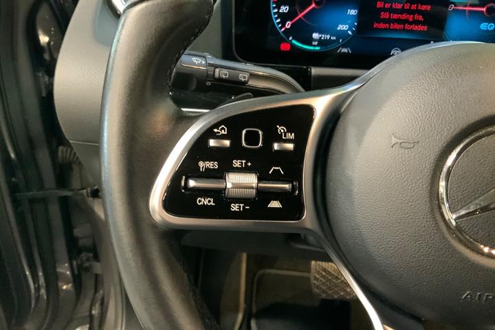 Grå Mercedes EQA250 fra 2022