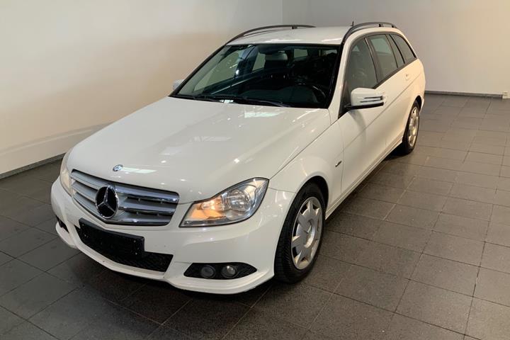 Hvid Mercedes C220 fra 2012