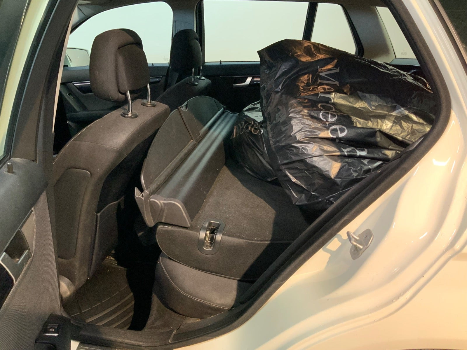 Hvid Mercedes C220 fra 2012