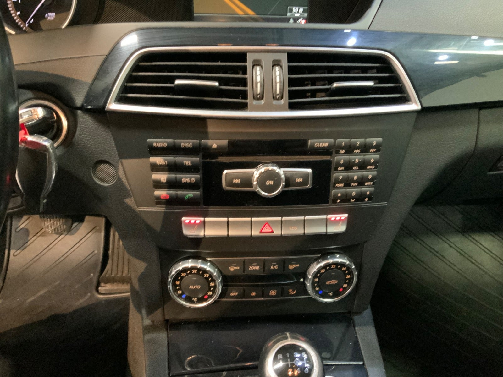 Hvid Mercedes C220 fra 2012