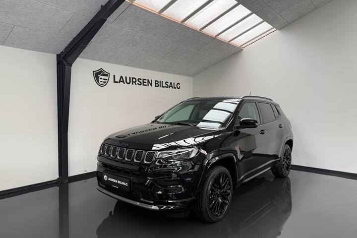 Sort Jeep Compass fra 2023