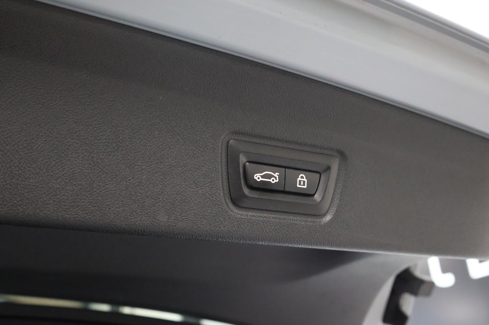 Grå BMW i4 fra 2023