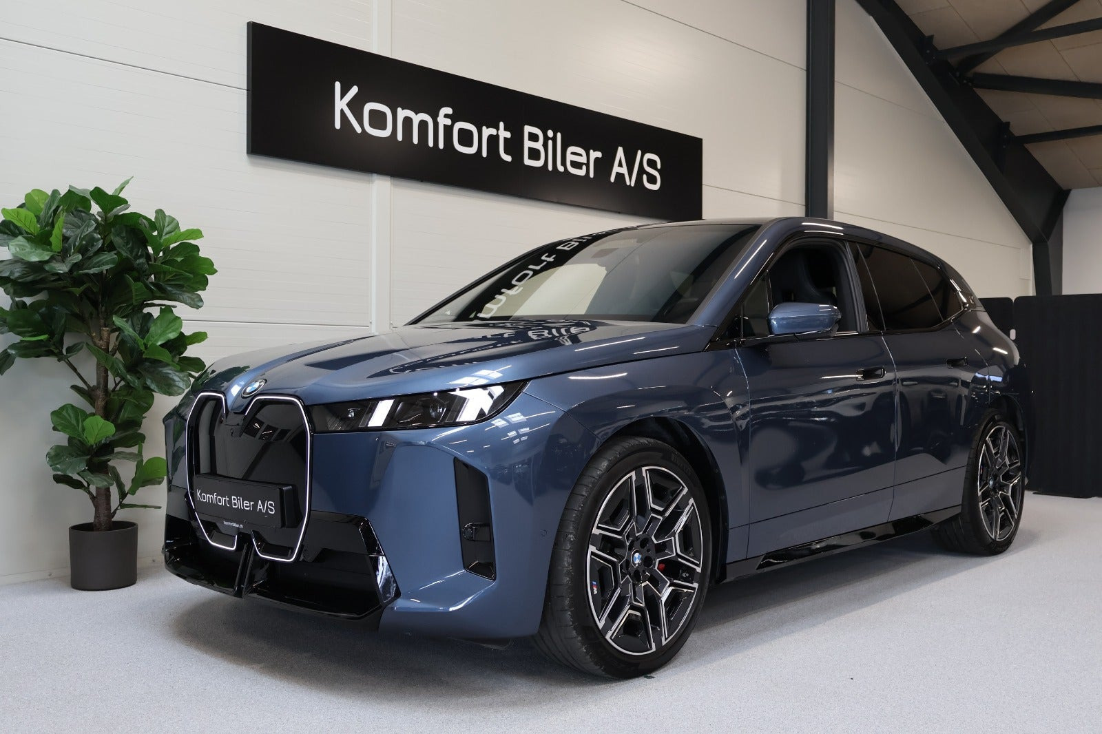 BMW iX xDrive45 M-Sport Pro