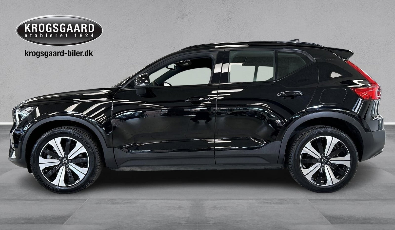 Sort Volvo XC40 fra 2022