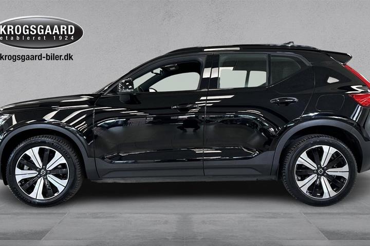 Sort Volvo XC40 fra 2022