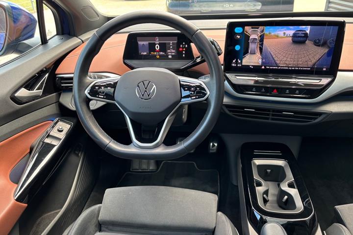 Blå VW ID.4 fra 2023