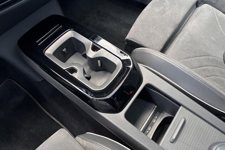 Blå VW ID.4 fra 2023
