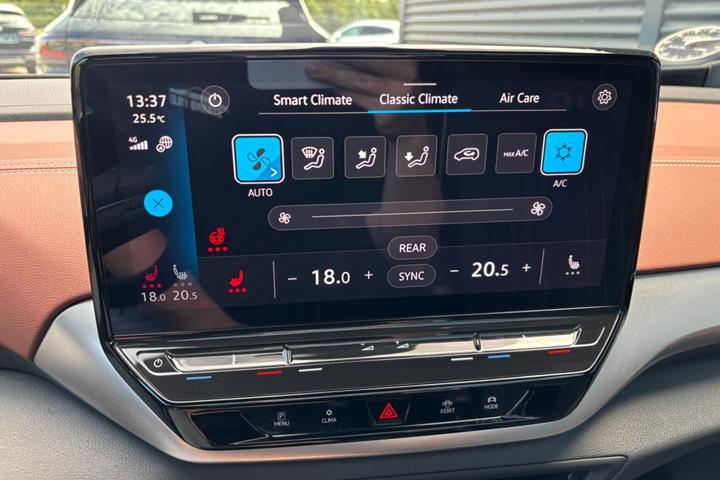 Blå VW ID.4 fra 2023