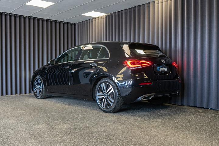 Sort Mercedes A180 fra 2022