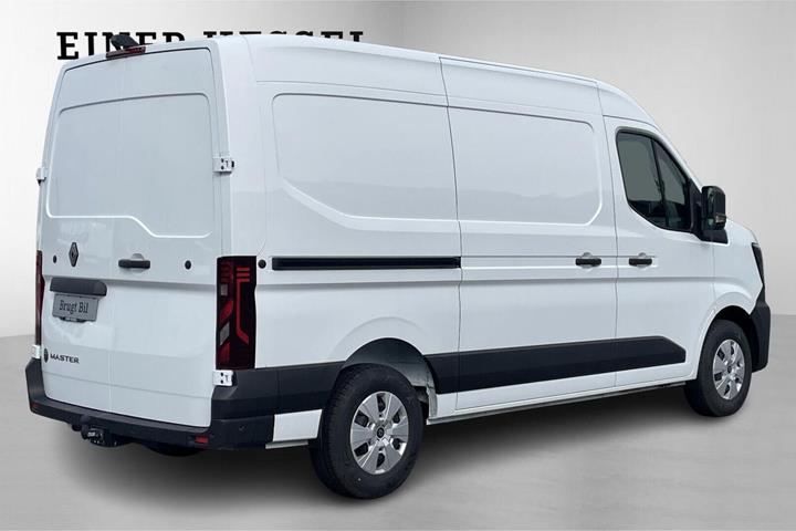 Hvid Renault Master V T33 fra 2025