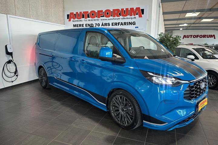 Blå Ford Transit Custom 320 L2 fra 2025