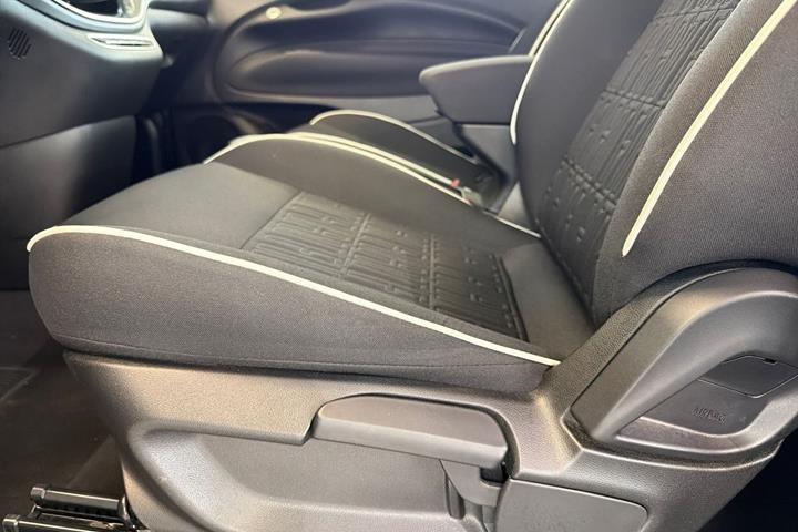Grøn Fiat 500e fra 2023
