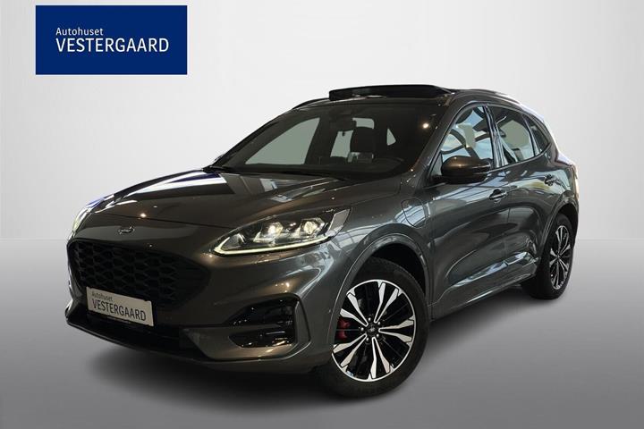 Grå Ford Kuga fra 2023 set udefra