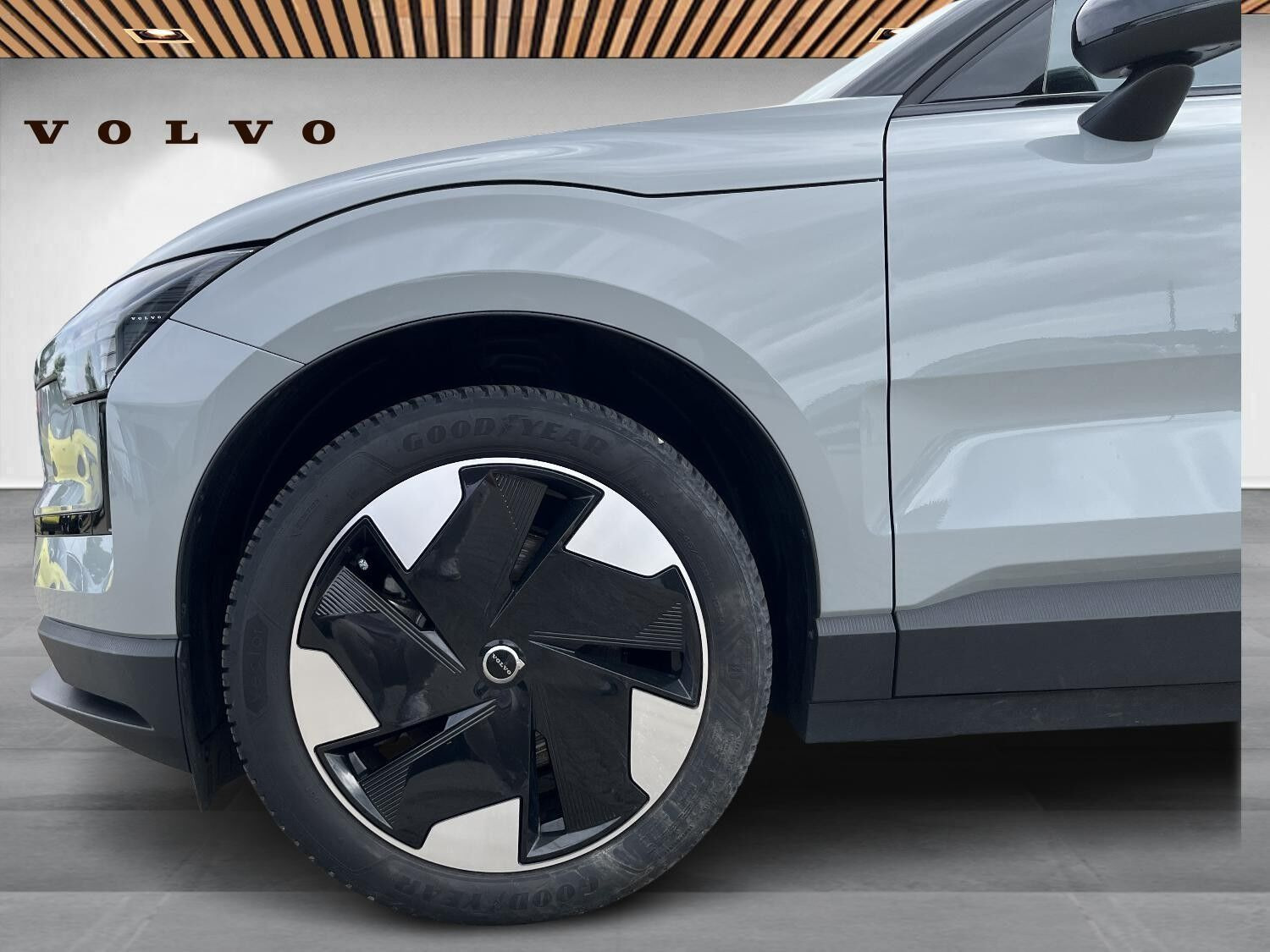Grå Volvo EX30 fra 2024