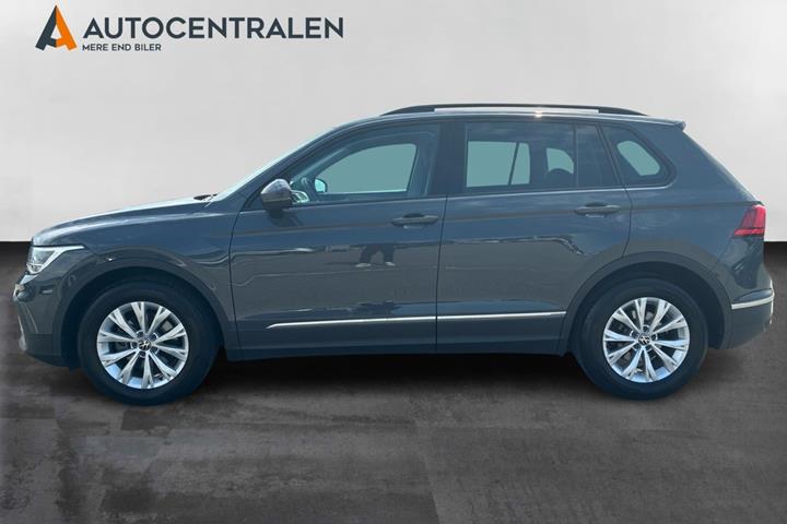 Grå VW Tiguan fra 2022