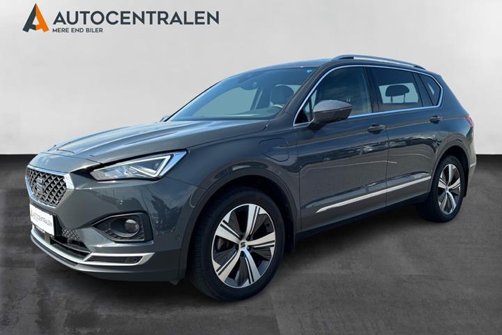 Grå Seat Tarraco fra 2021 set udefra