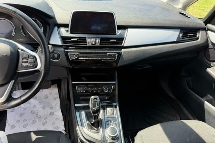undefined BMW 218d fra 2020