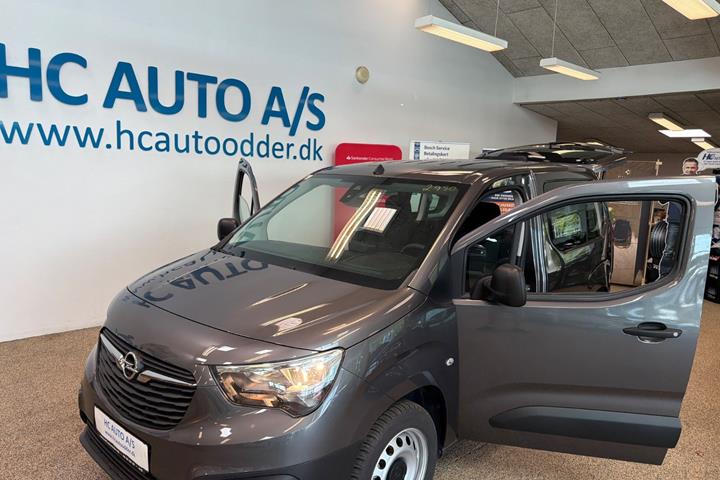 Sort Opel Combo-e Life fra 2024