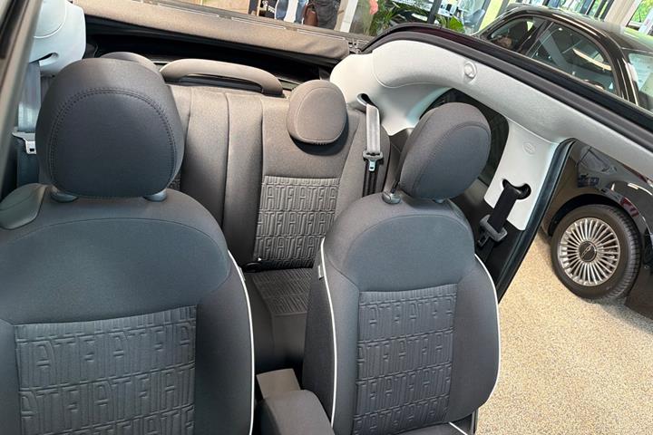 Sort Fiat 500e fra 2023