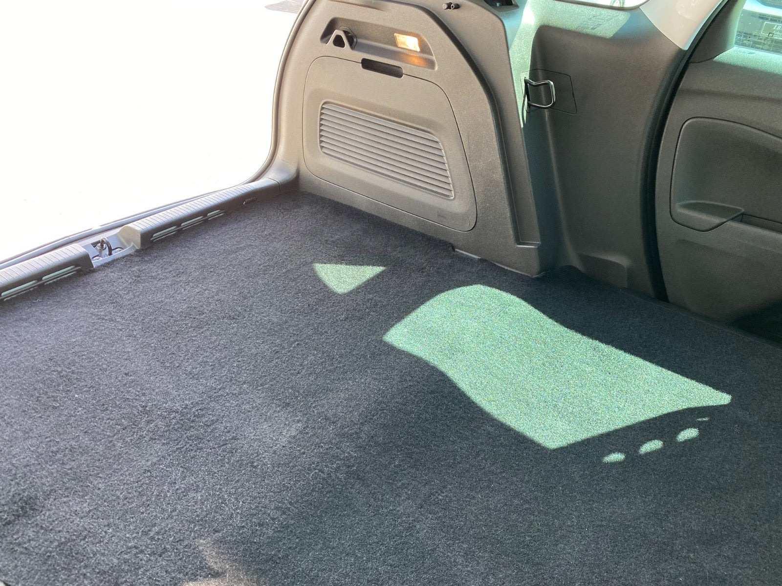 Hvid Opel Crossland X fra 2019