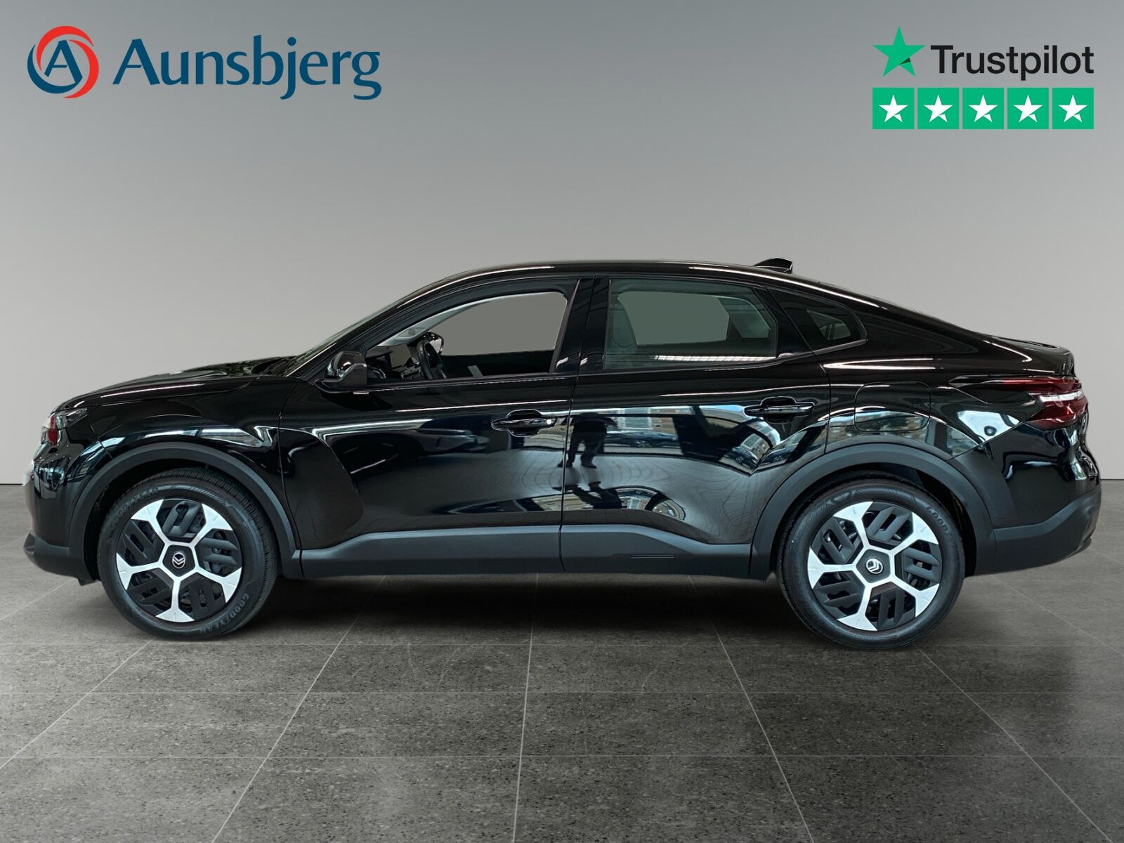 Sort Citroën ë-C4 X fra 2025