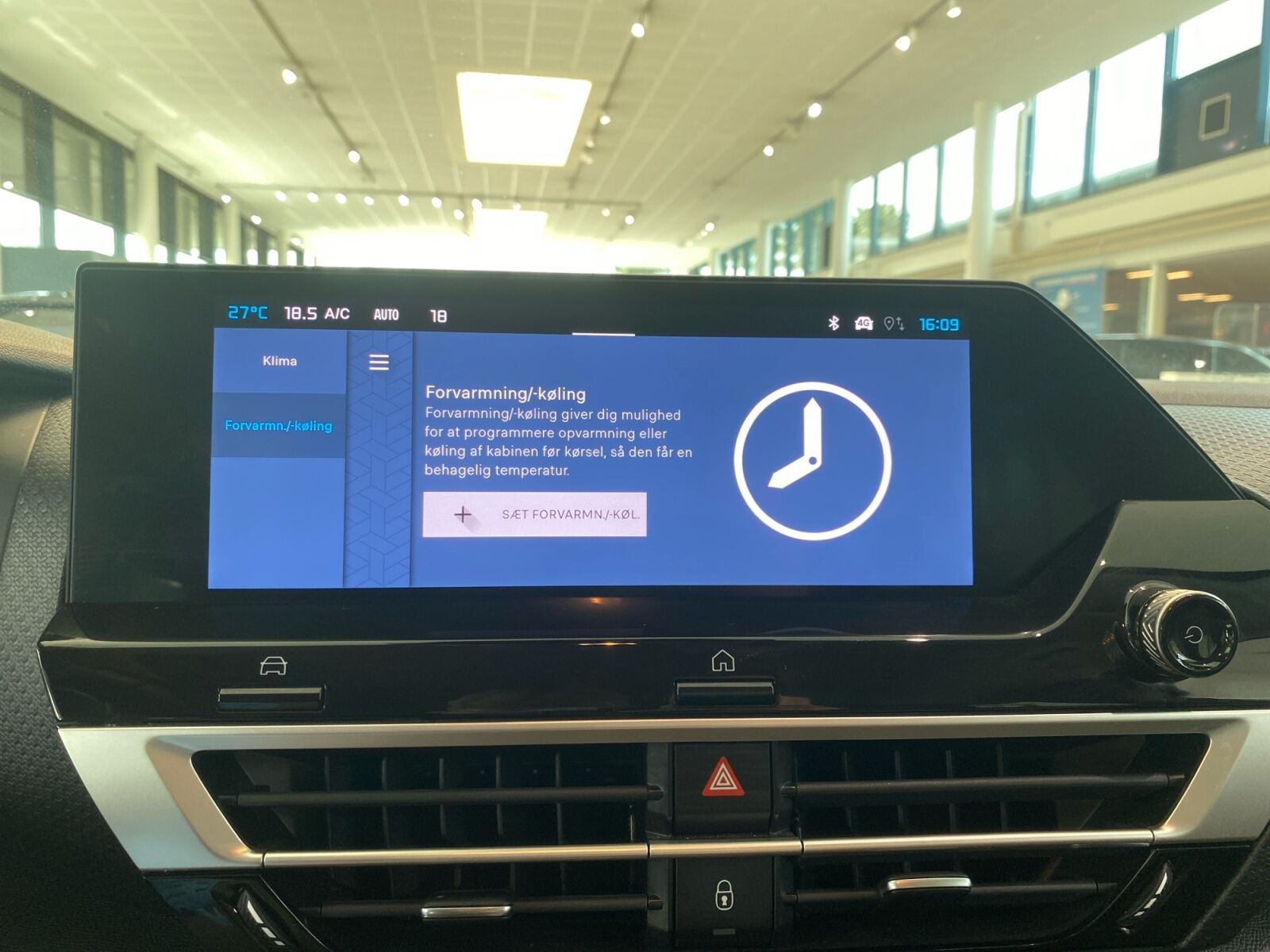 Sort Citroën ë-C4 X fra 2025