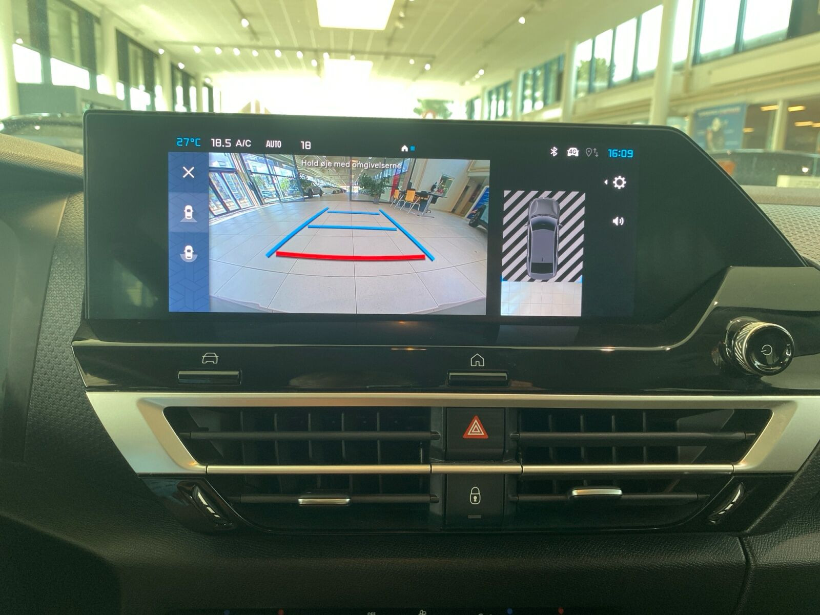 Sort Citroën ë-C4 X fra 2025