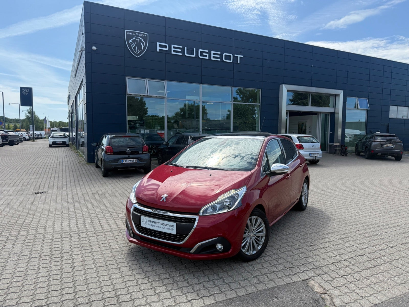 Peugeot 208 1,6 BlueHDi 100 Desire Sky