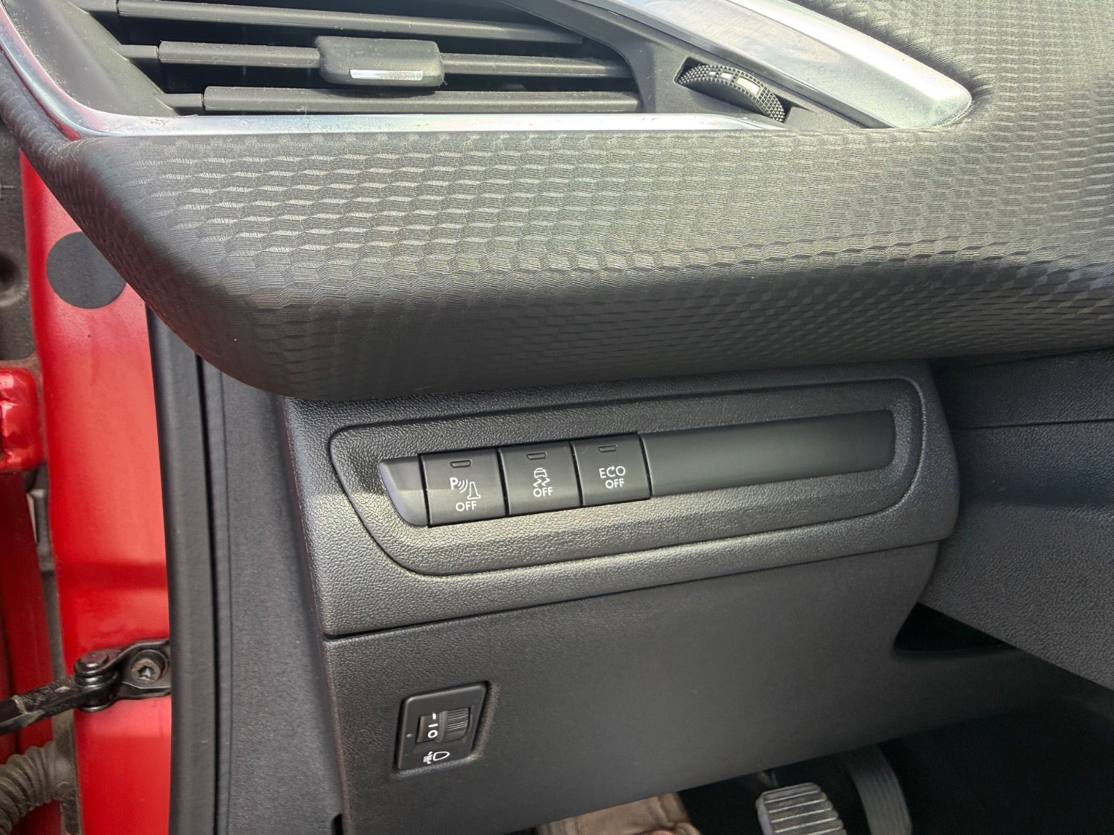 undefined Peugeot 208 fra 2017