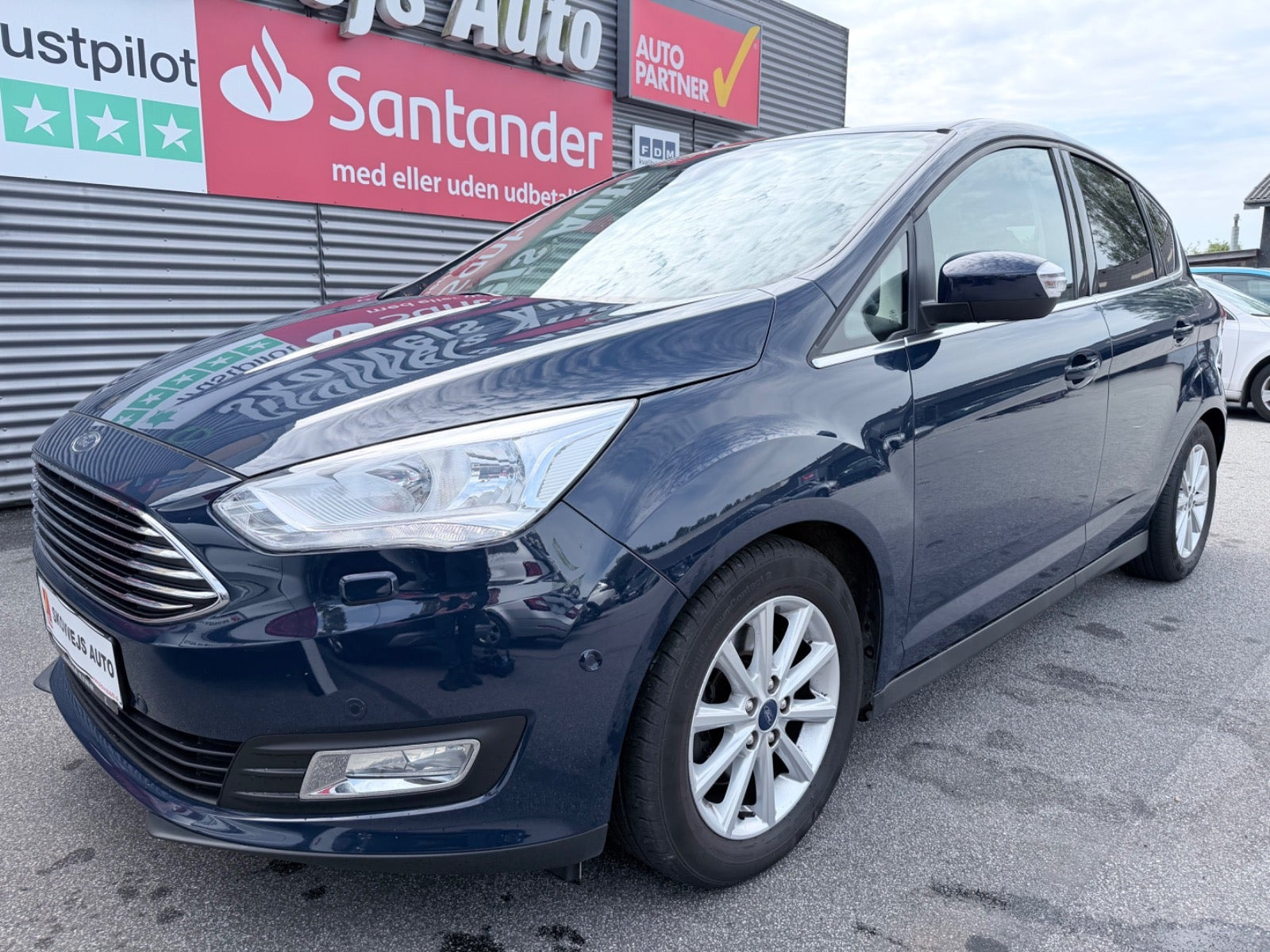 Blå Ford C-MAX fra 2019