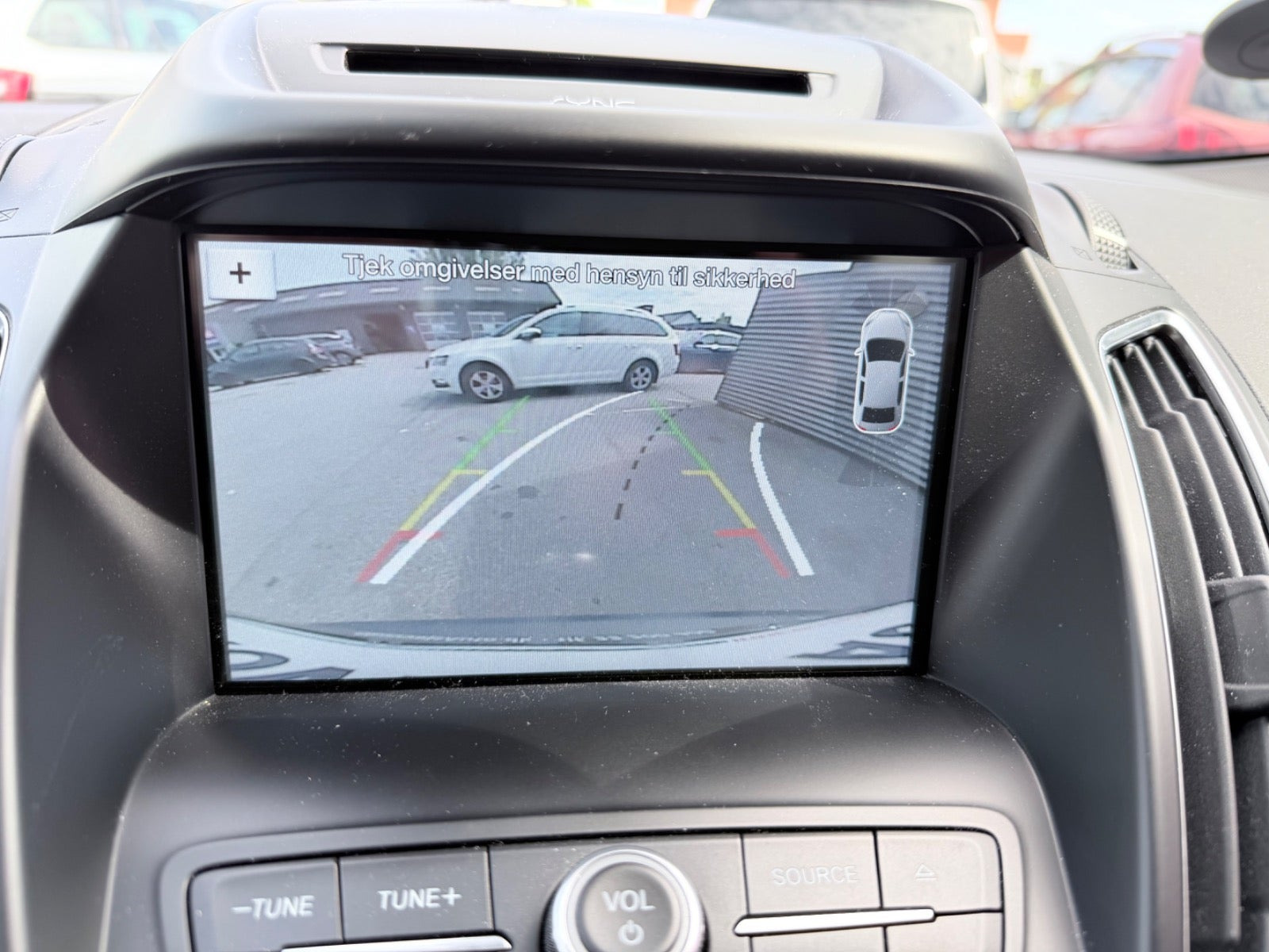 Blå Ford C-MAX fra 2019