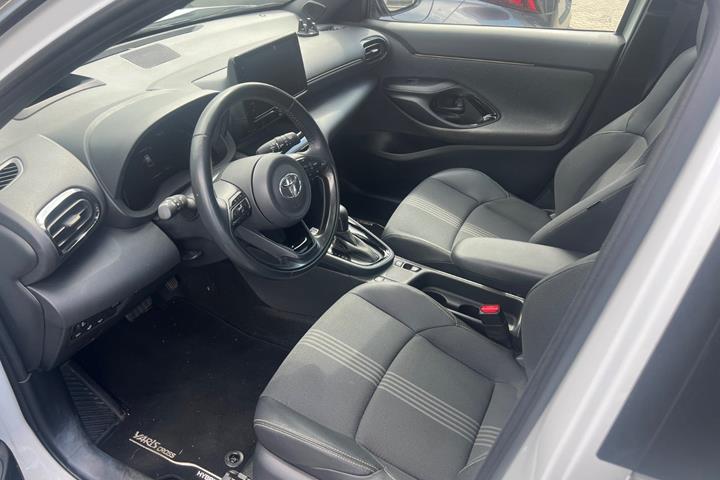 Hvid Toyota Yaris Cross fra 2022