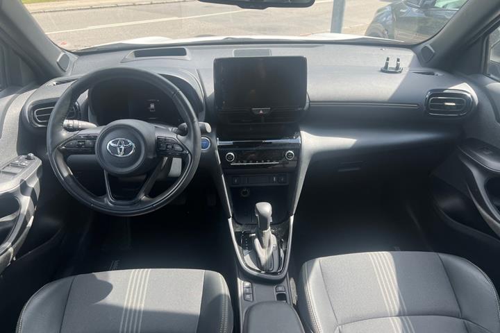 Hvid Toyota Yaris Cross fra 2022