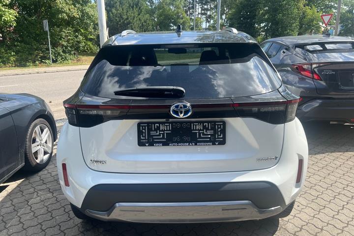 Hvid Toyota Yaris Cross fra 2022