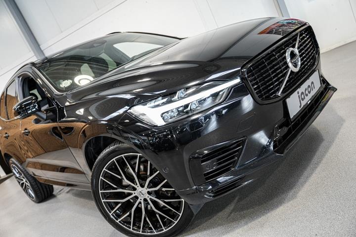 Sort Volvo XC60 fra 2021