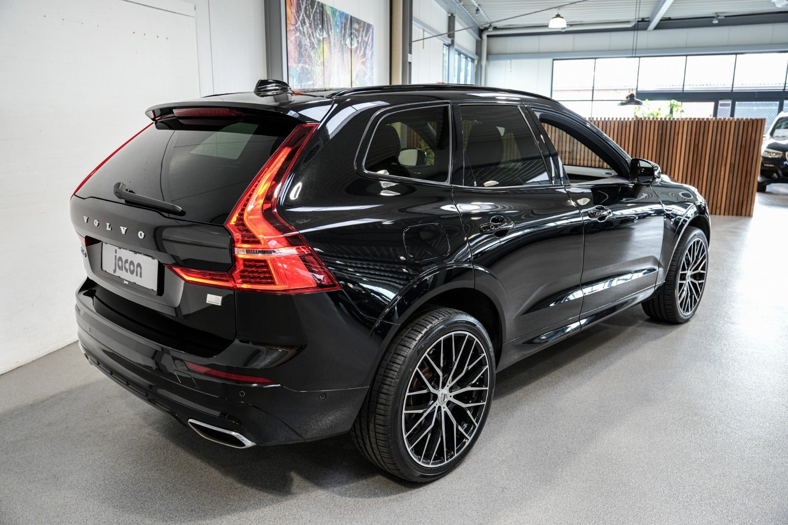 Sort Volvo XC60 fra 2021
