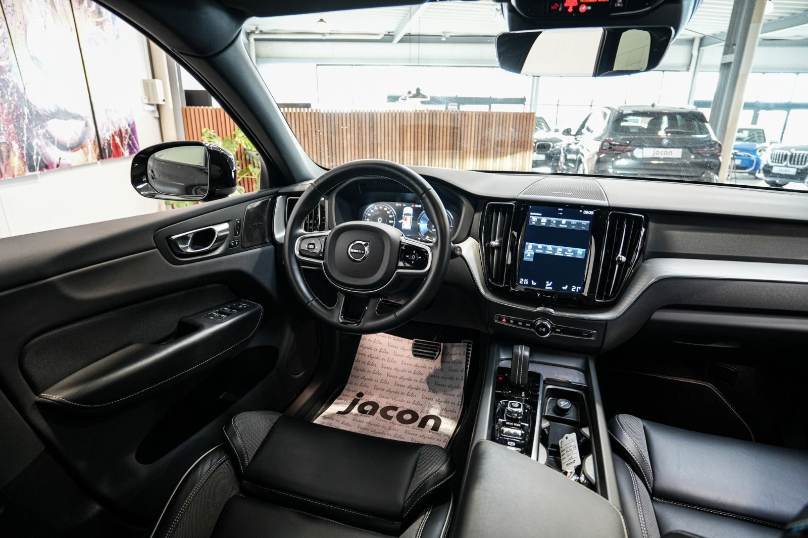Sort Volvo XC60 fra 2021