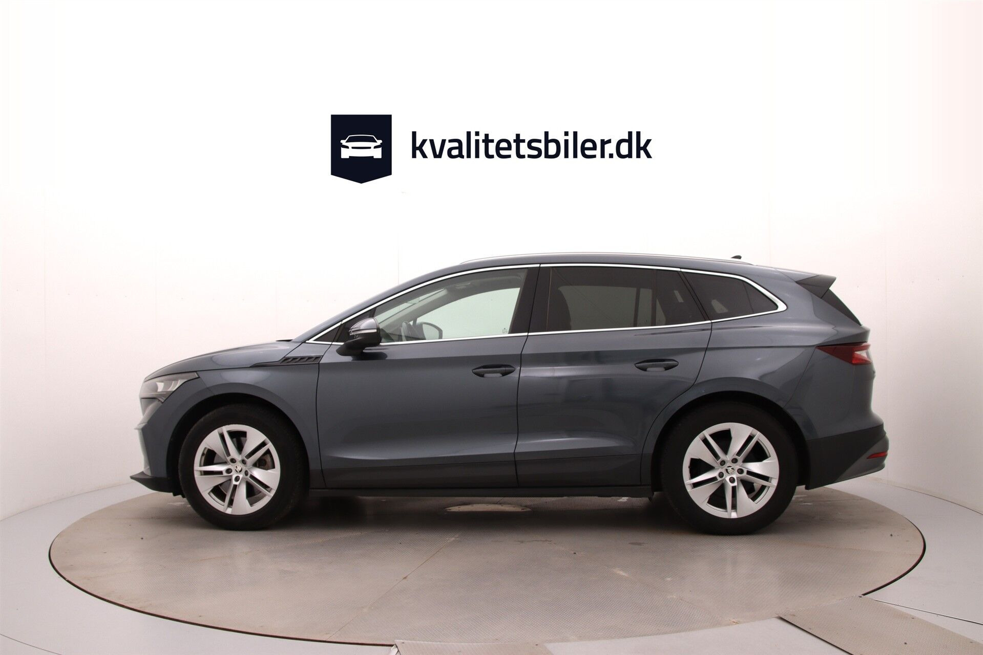 Grå Skoda Enyaq fra 2021