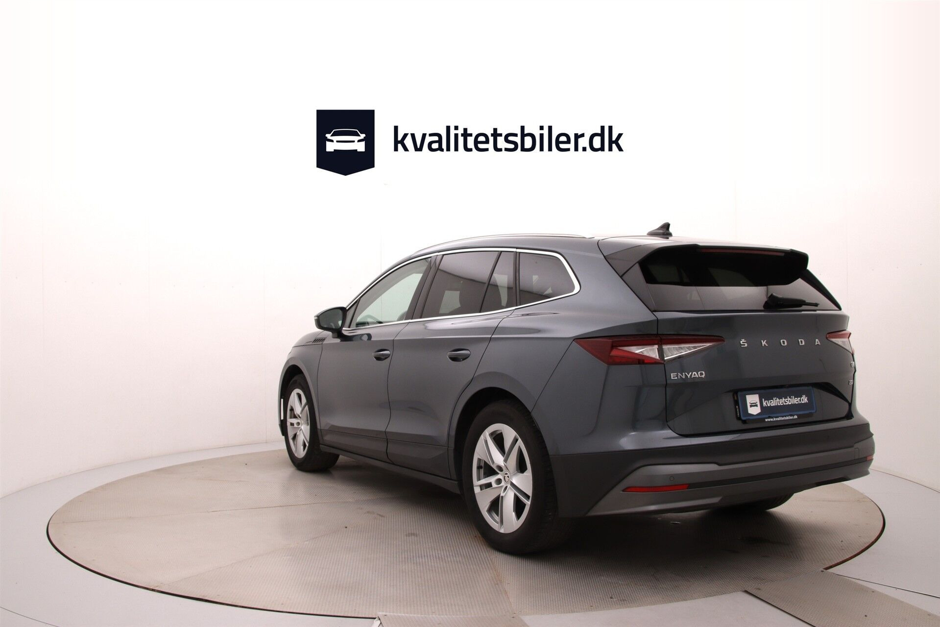 Grå Skoda Enyaq fra 2021