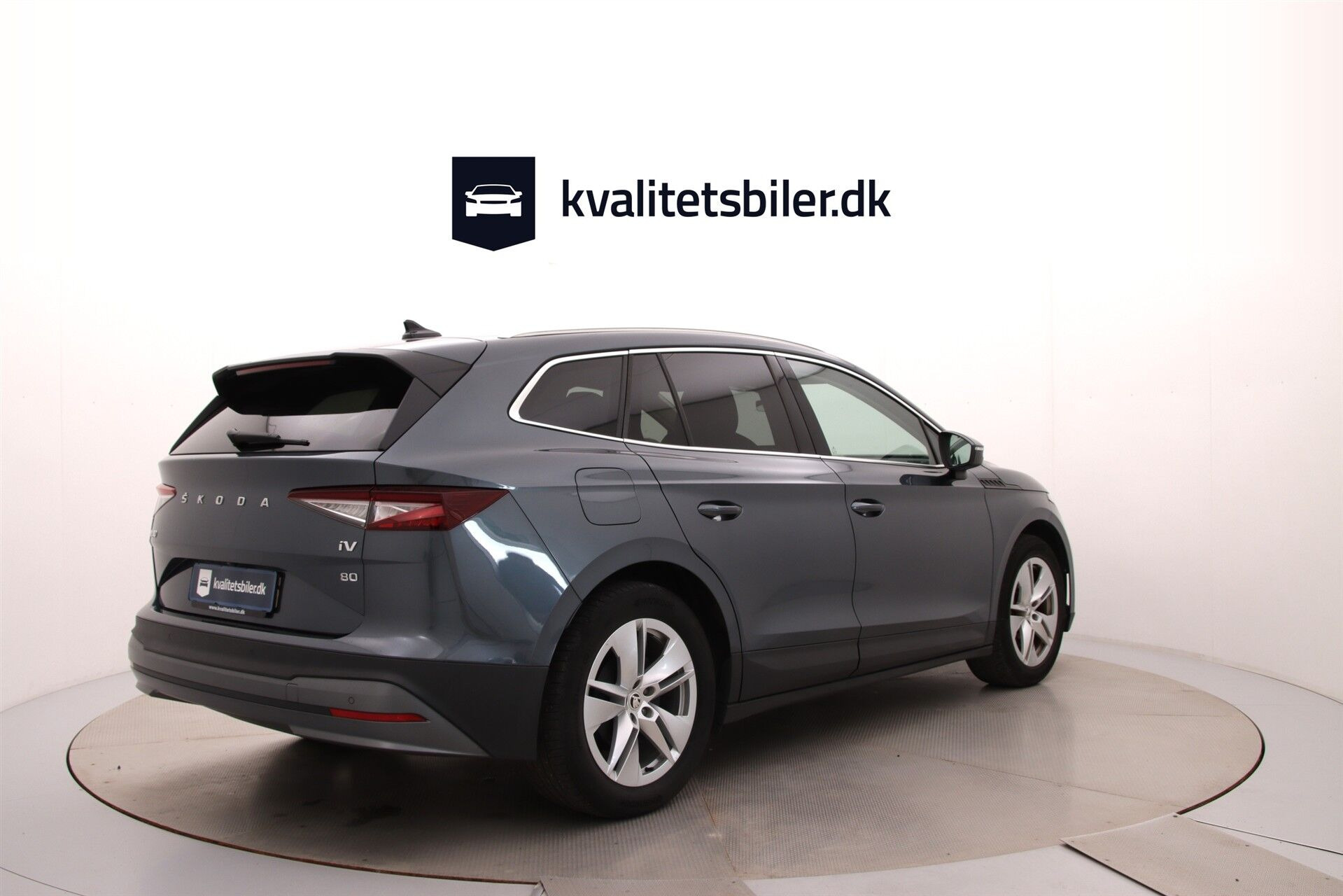 Grå Skoda Enyaq fra 2021