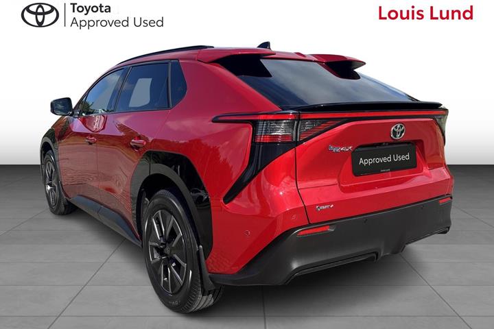 Rød Toyota BZ4X fra 2026