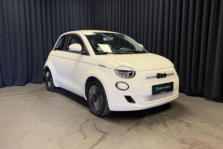 Hvid Fiat 500e fra 2022
